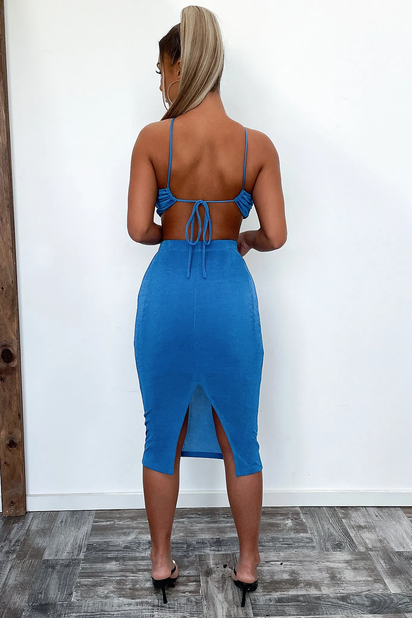 Fumes Crop - Blue