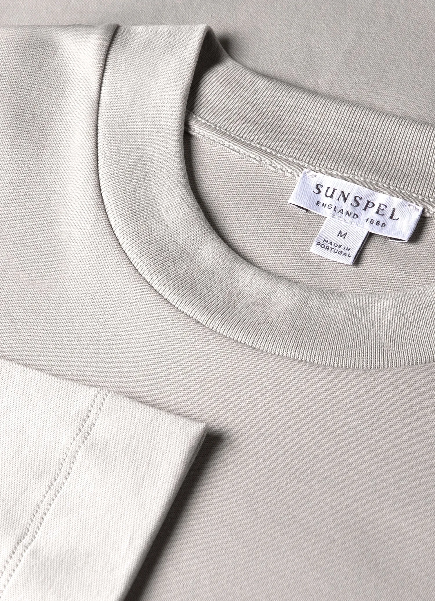 Men's Long Sleeve Heavyweight T-shirt in Putty Sunspel