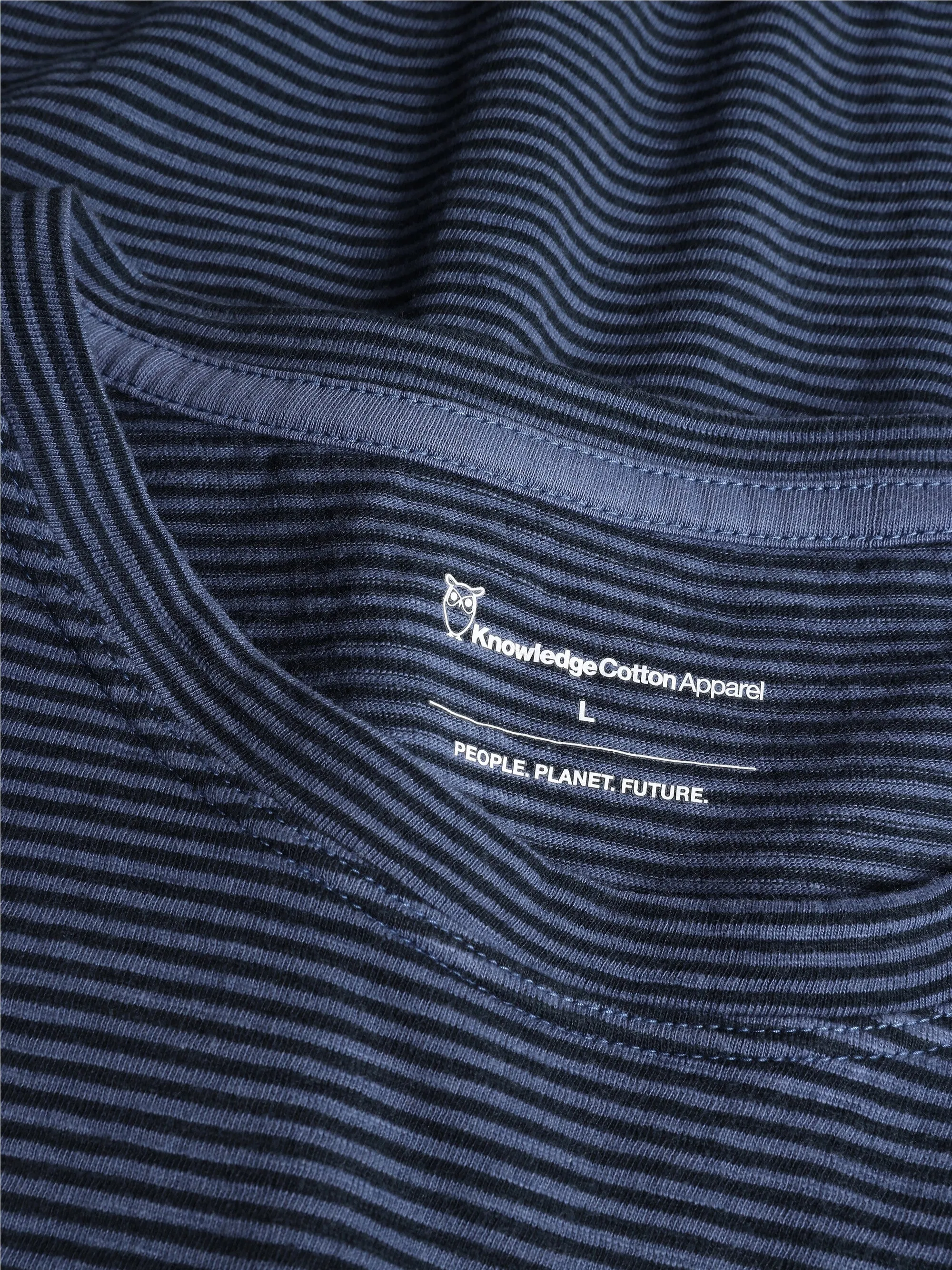 Narrow striped slub t-shirt - Navy Knowledge Cotton